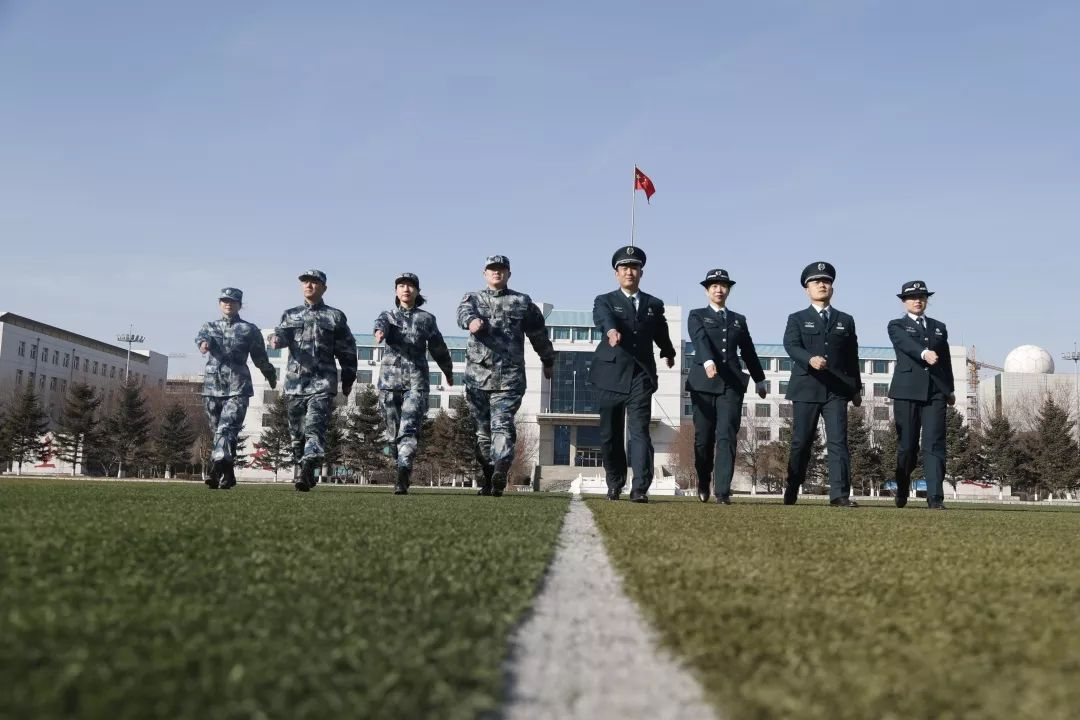 解放军航空航天大学，培养航空航天领域精英的摇篮，解放军航空航天大学，精英摇篮，培养航空航天领域人才领袖