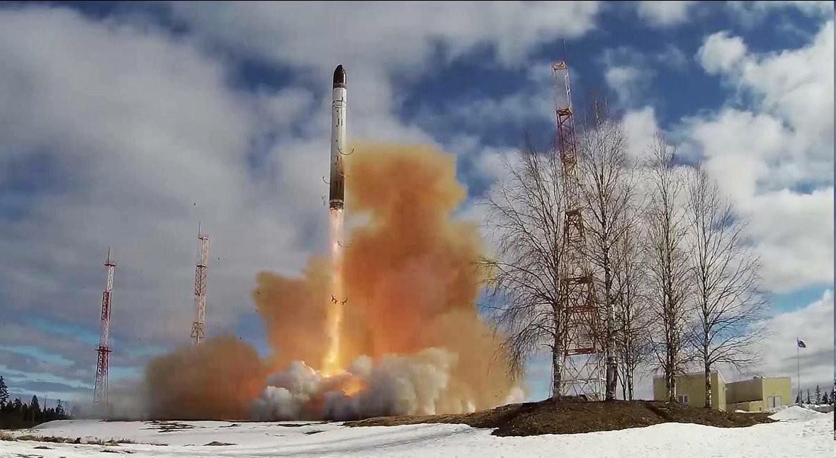 白杨M与萨尔马特，一段跨越时空的对话，白杨M与萨尔马特，跨越时空的对话