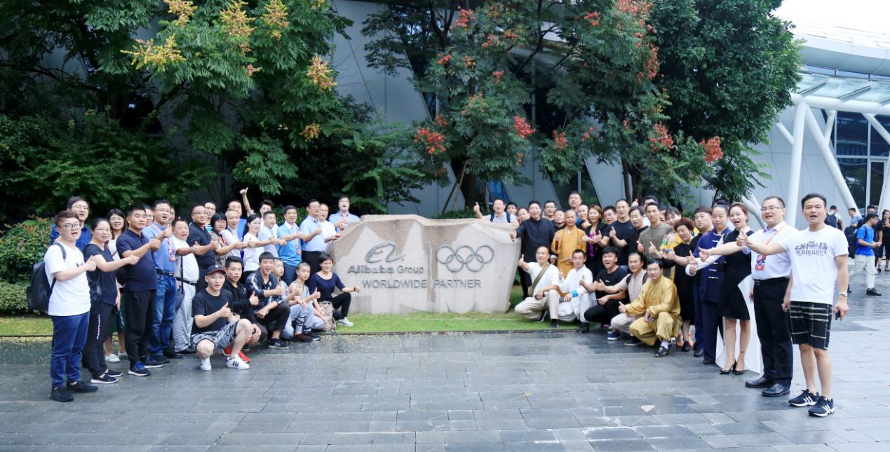 王中王论坛,香港一肖一马的独特视角与深度探讨,王中王论坛,香港视角的一肖一马深度探讨