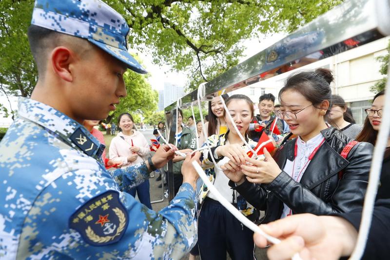 纪念人民海军70周年，独特的纪念品诠释海洋强国梦，纪念海军70周年，独特纪念品诠释海洋强国梦