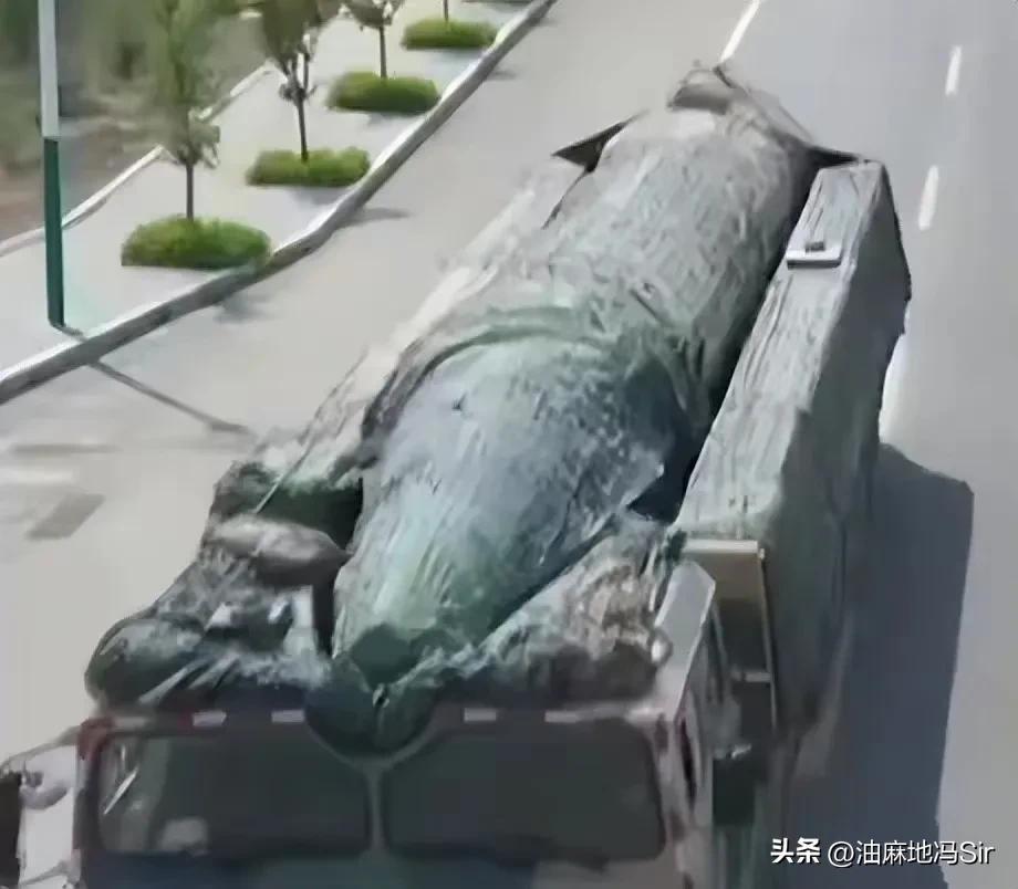 我国的东风导弹，力量与安全的象征，东风导弹，中国力量的安全象征