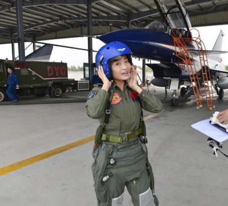 中国空军成立时的飞行员数量探究，中国空军成立时的飞行员数量揭秘