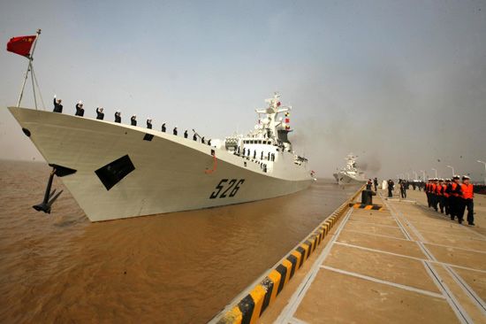 中国海军舰队编队首次赴亚丁湾，展示海上力量，维护国际安全，中国海军编队首赴亚丁湾，展示海上力量，维护国际航道安全