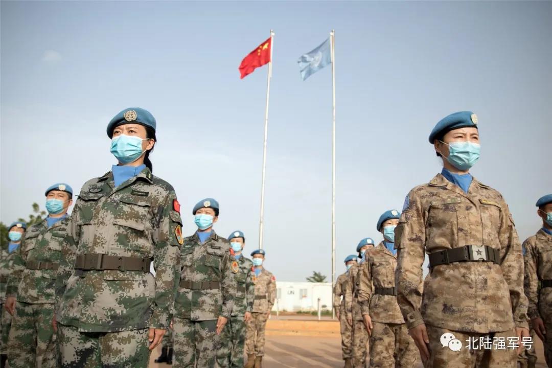 探索时尚前沿，揭秘19款星空迷彩服的魅力与特色，揭秘时尚新宠，星空迷彩服的魅力与特色探索十九款独特风采
