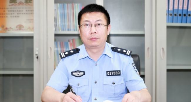 中国人民警察，一本鲜活的荣誉史，中国人民警察，荣耀史鲜活呈现