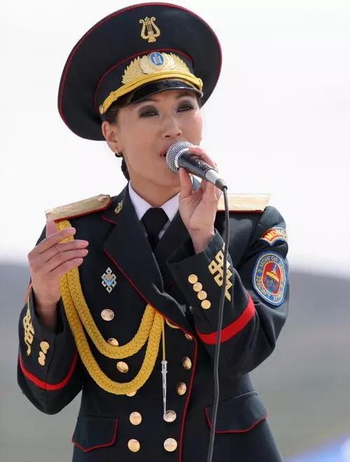 中国小女兵图片大全，展现新时代巾帼英雄风采，中国小女兵图片展示，新时代巾帼英雄风采
