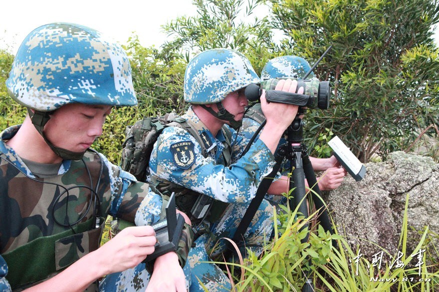 中国海军陆战队女兵，新时代的荣耀与使命，中国海军陆战队女兵，新时代的荣耀使命战士