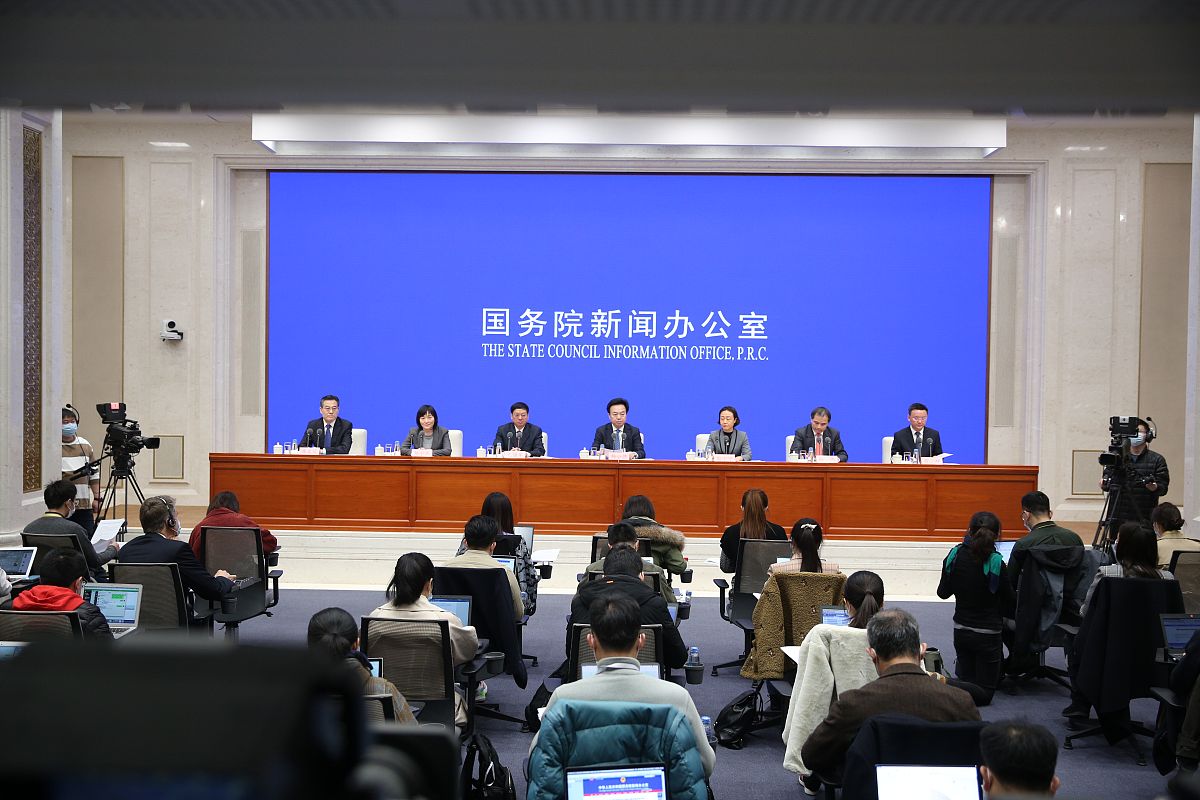 重大新闻事件回顾，2021年的全球风云变幻，回顾风云变幻的2021年，全球重大新闻事件一览