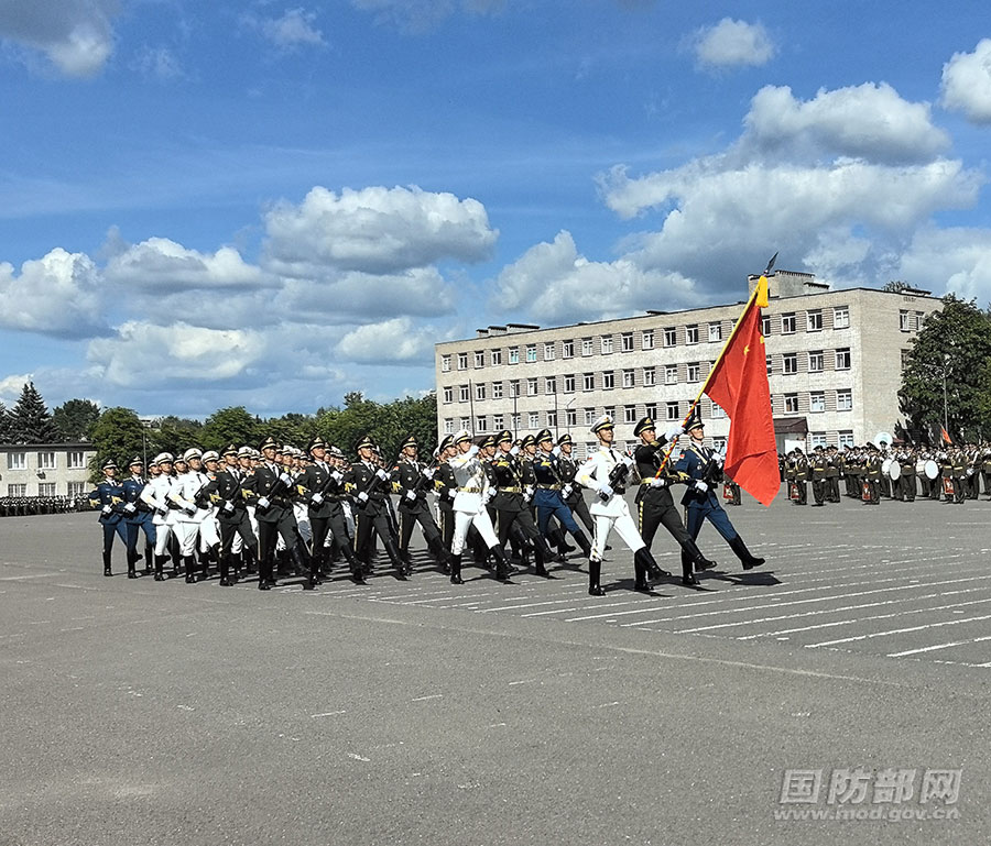 白俄罗斯举行盛大阅兵庆祝独立80周年，白俄罗斯盛大阅兵庆祝独立日80周年庆典