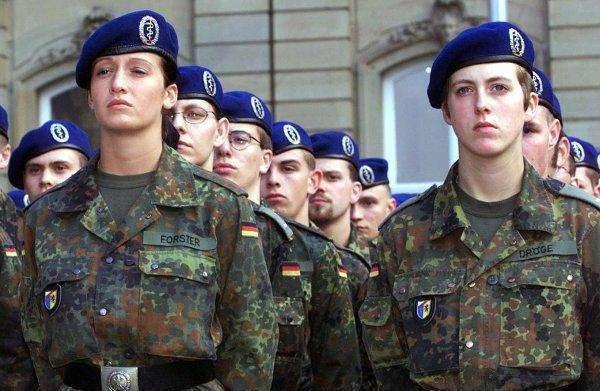 中国女兵军帽照片，展现坚韧与荣耀的象征，中国女兵军帽照片，坚韧与荣耀的彰显