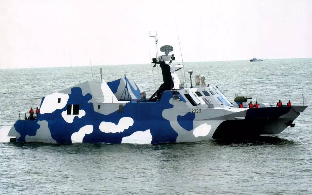 海军21型导弹快艇，新时代的海上利器，海军21型导弹快艇，新时代海上利器亮相