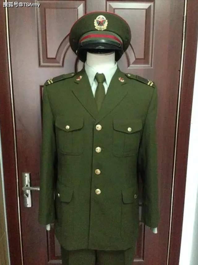 85式军服陆军全套样式图片，历史的印记与现代的风采，85式军服陆军全套样式图片，历史印记与现代风采展示