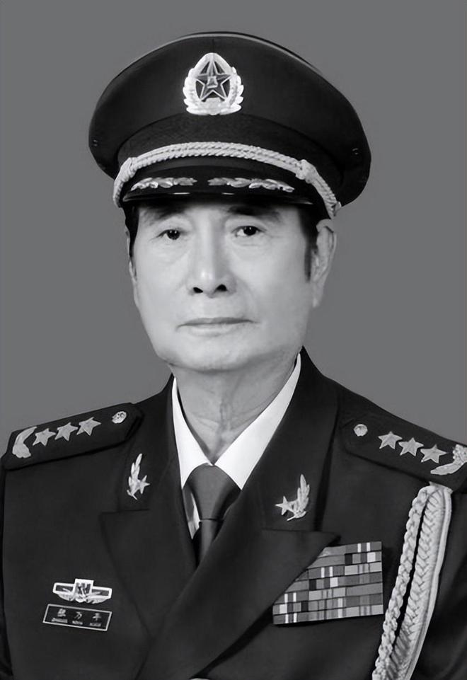 中央军事频道中的黄将军，英勇无畏的军事领袖与时代的传播者，中央军事频道中的黄将军，英勇军事领袖与时代之声的传播者