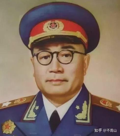 历史视角下的军事才能比较