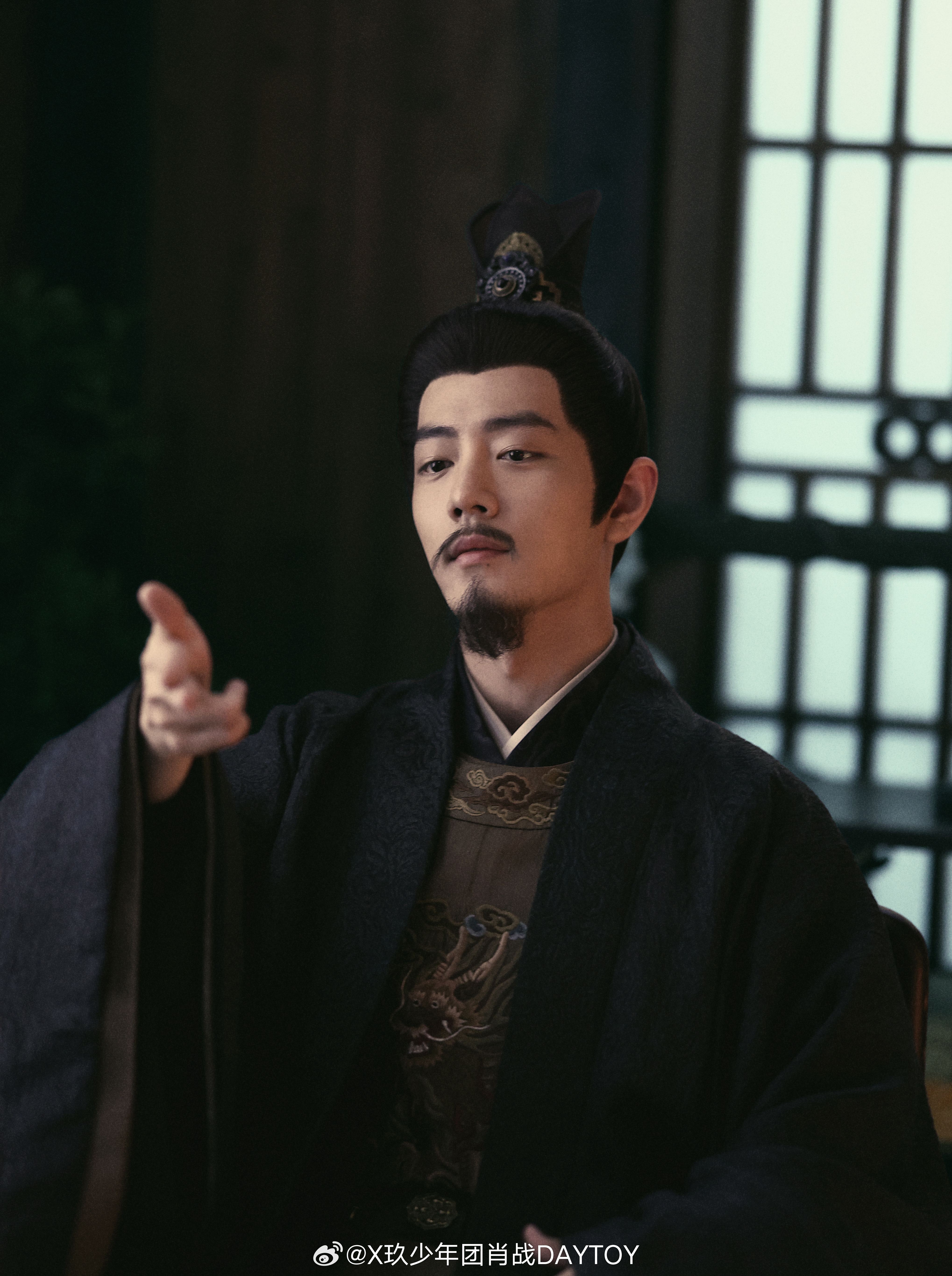 刘伯温与肖战，谁更胜一筹？，刘伯温与肖战，谁的表现更胜一畴？