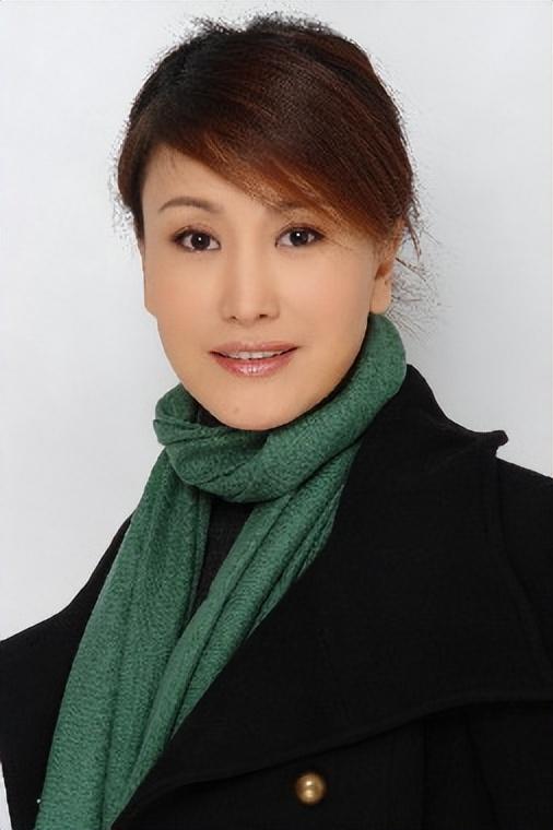 揭秘丁志诚，现任妻子是谁？，揭秘丁志诚，现任妻子身份揭晓？