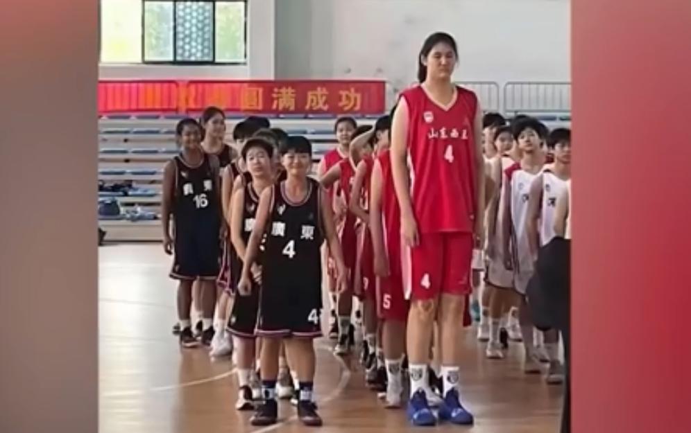 最近的国内新闻大事件，国内时事热点概述，最新新闻大事件回顾