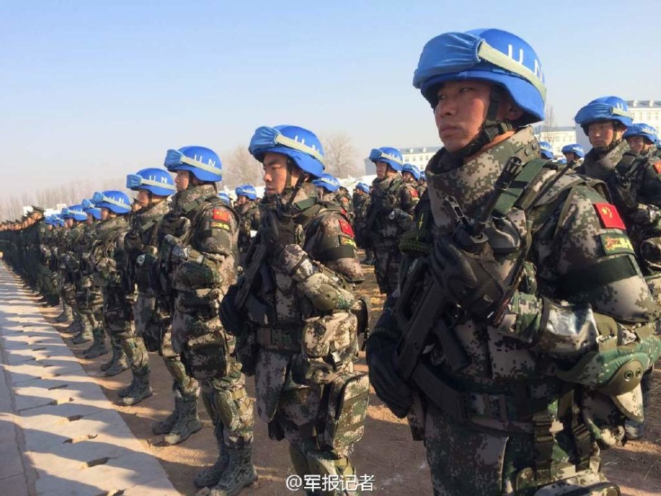 中国女兵，图片中的坚韧与力量，中国女兵的坚韧与力量，图片中的英勇风采