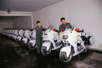 国宾护卫队摩托训练，精湛技艺背后的辛勤付出，国宾护卫队摩托精湛技艺背后的辛勤付出训练纪实