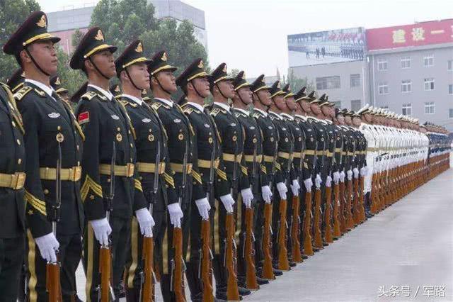 王恒强，三军仪仗队中的卓越身影——一位士兵的简历与荣耀，王恒强，三军仪仗队中的荣耀士兵的简历与辉煌