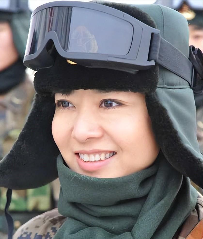 中央7台主持人丁丽的魅力与风采，中央7台主持人丁丽的魅力与风采展示