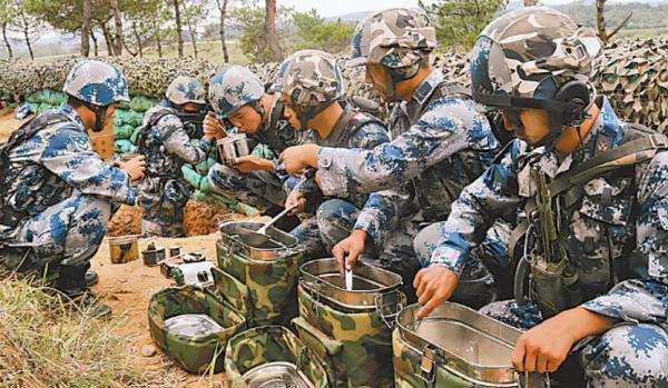 老兵不可以欺负新兵,尊重与团结的力量,尊重与团结的力量,老兵不应欺负新兵