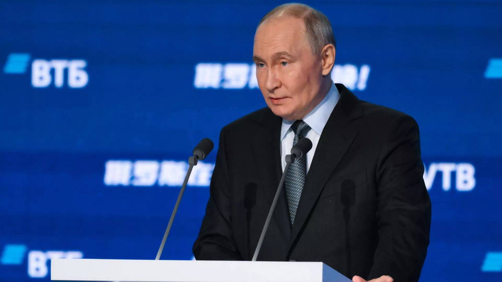 普京决策下的俄乌战争，轻易发动背后的深层考量，普京决策背后的深层考量，俄乌战争的发动与考量