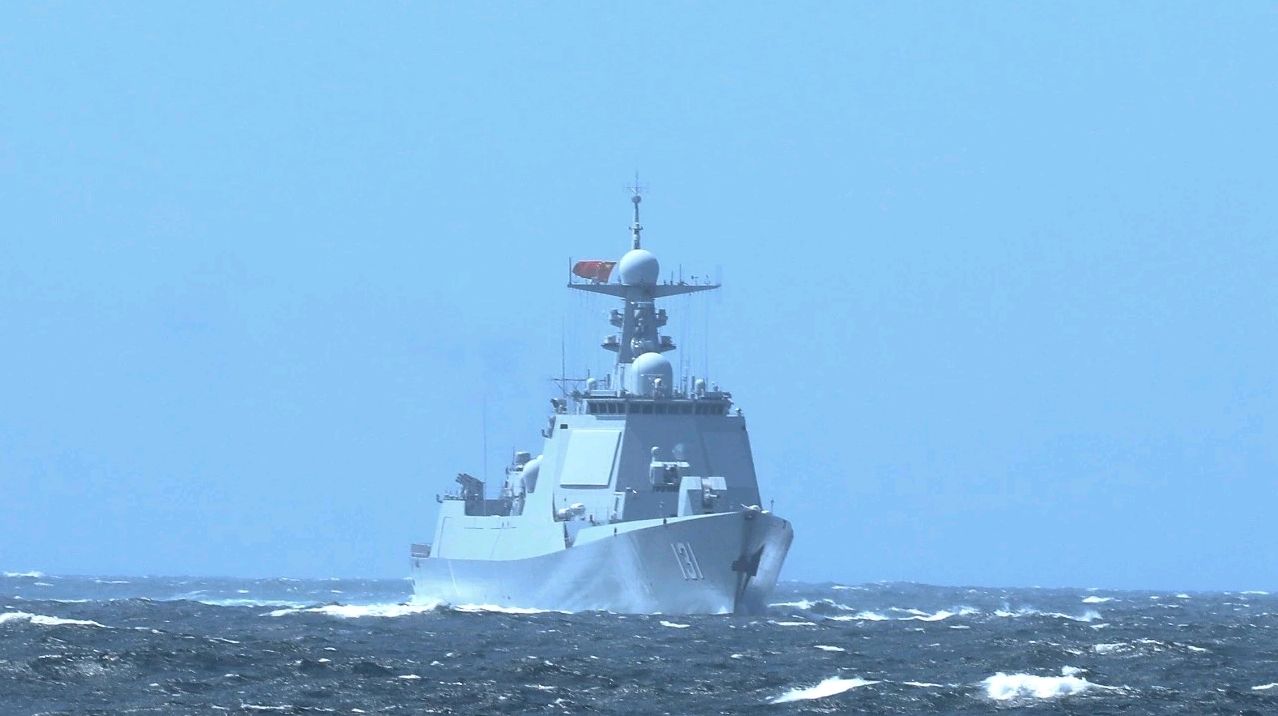 揭秘中国海军新利器,132苏州舰驱逐舰的震撼图片展示,揭秘中国海军新利器,苏州舰驱逐舰震撼图片展示