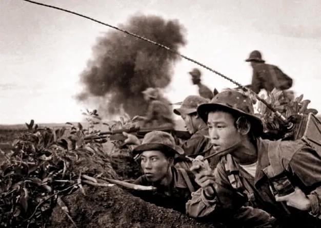 中国解放军现役人员,职责、挑战与贡献,中国解放军现役人员的职责、挑战与贡献概览