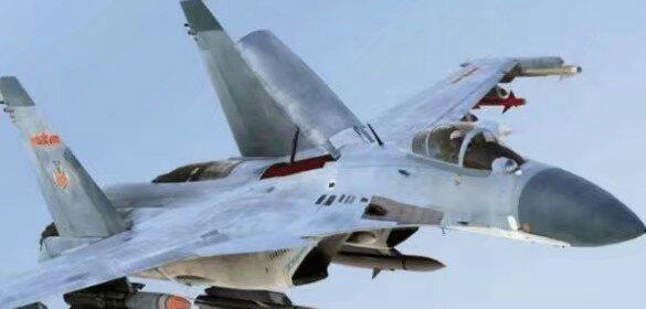 歼-10战斗机载油量研究,性能与战术运用的关键要素,歼-10战斗机载油量与性能研究,战术运用关键要素解析