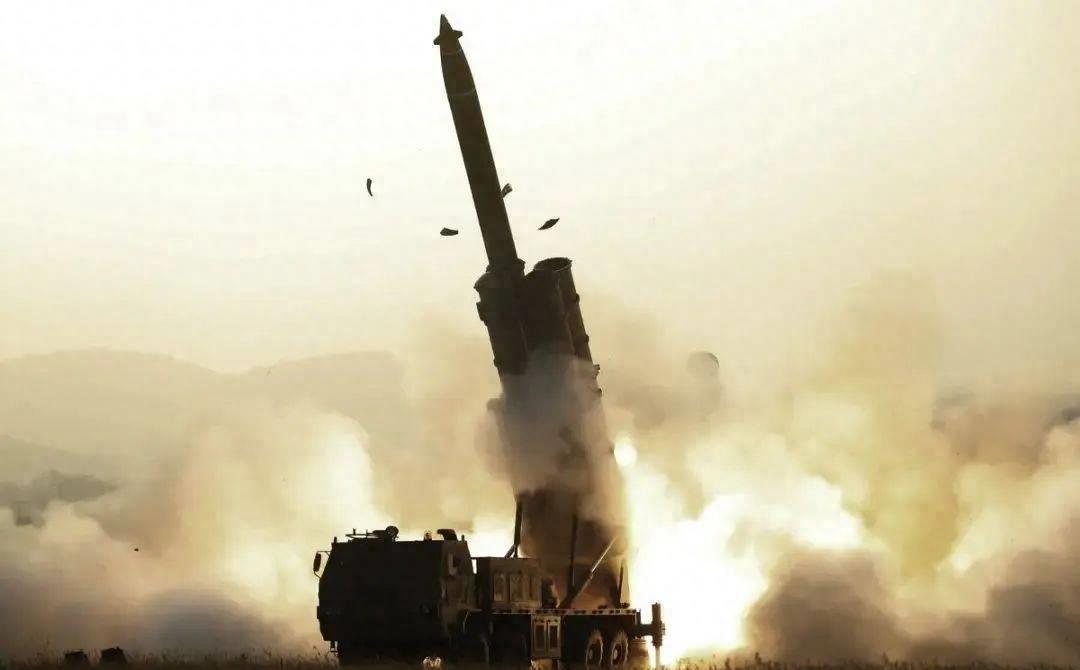 火箭弹强袭美国基地,历史、影响与未来展望,火箭弹袭击美国基地,历史背景、影响及未来展望