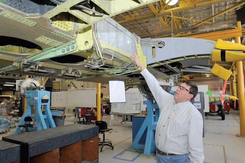 A-10攻击机,深入解析其在现代战争中的多重角色与重要性,A-10攻击机在现代战争中的多重角色与重要性深度解析